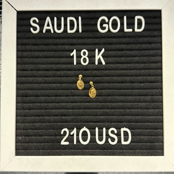 18K Saudi Gold Dangling Oval Shaped Earrings - Picture 2 of 4